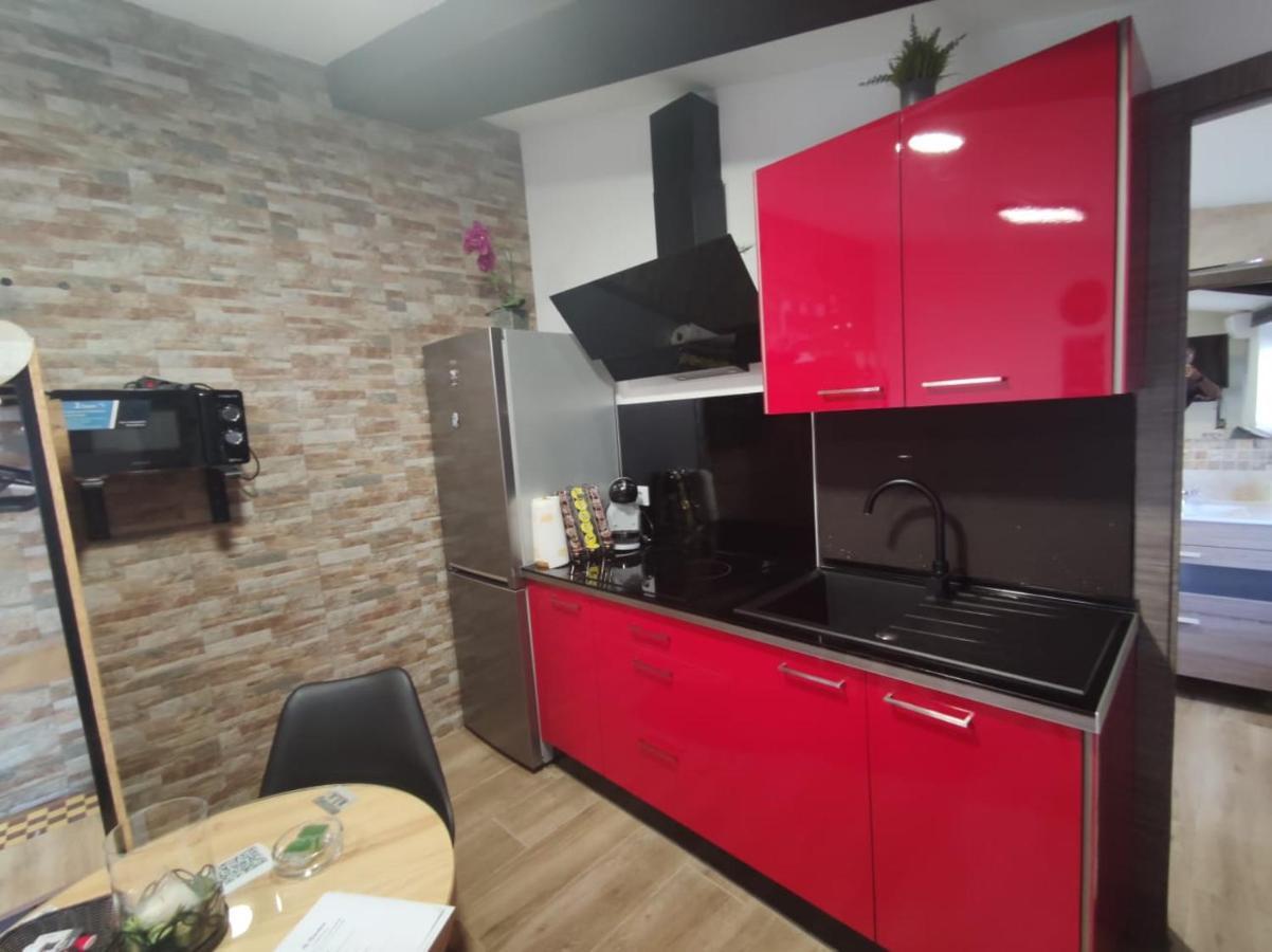 Casa Rural La Zzinetina Con Jacuzzi Constantina Eksteriør billede